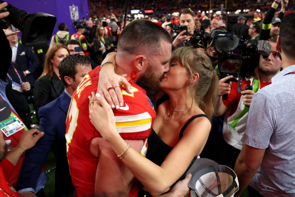 travis kelce ex girlfriend